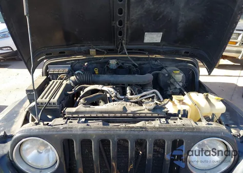 2005 Jeep Wrangler Sport z USA, uszkodzony, nr VIN 1J4FA49S65P353841